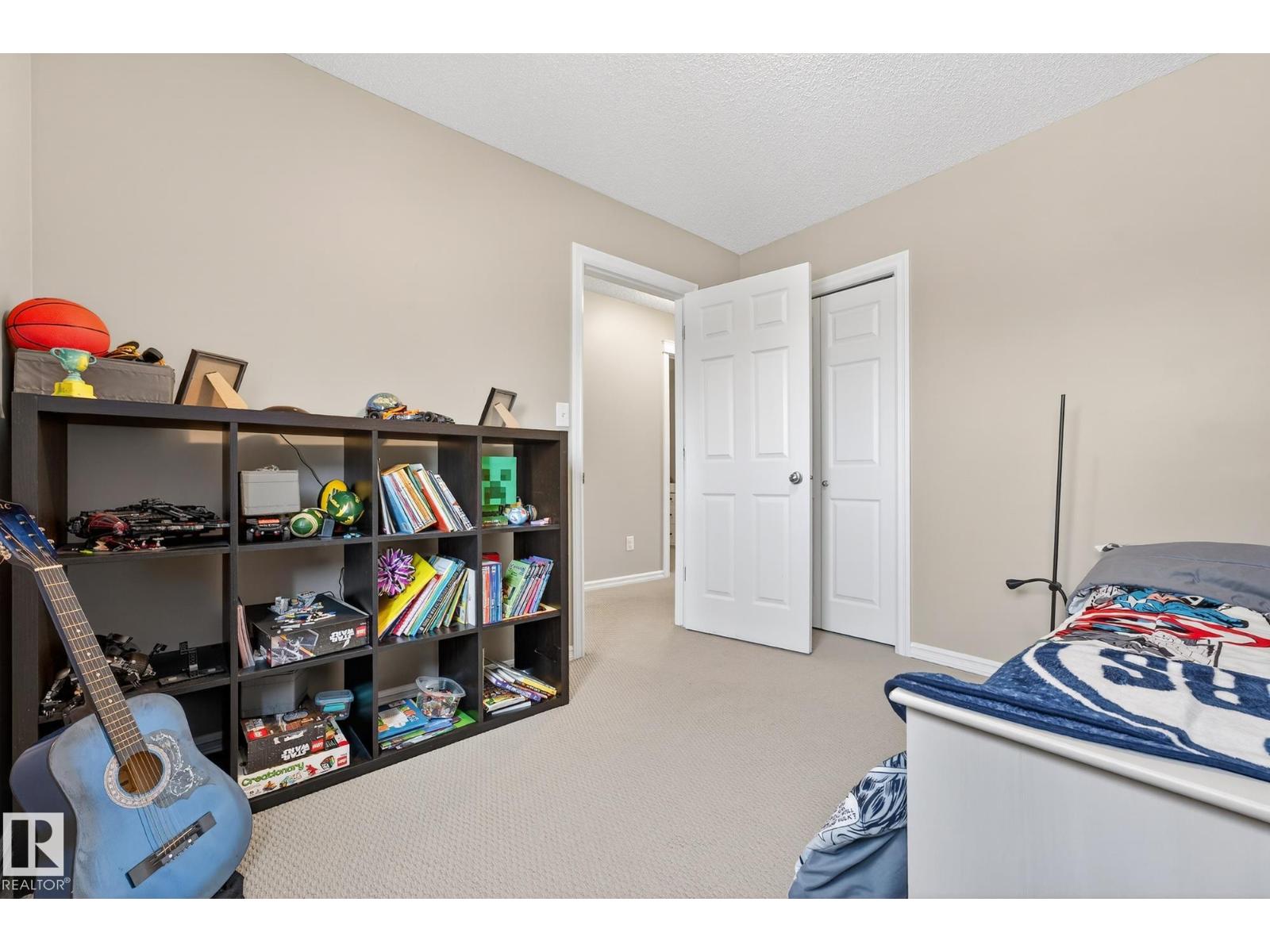 21907 95 AV NW - 33