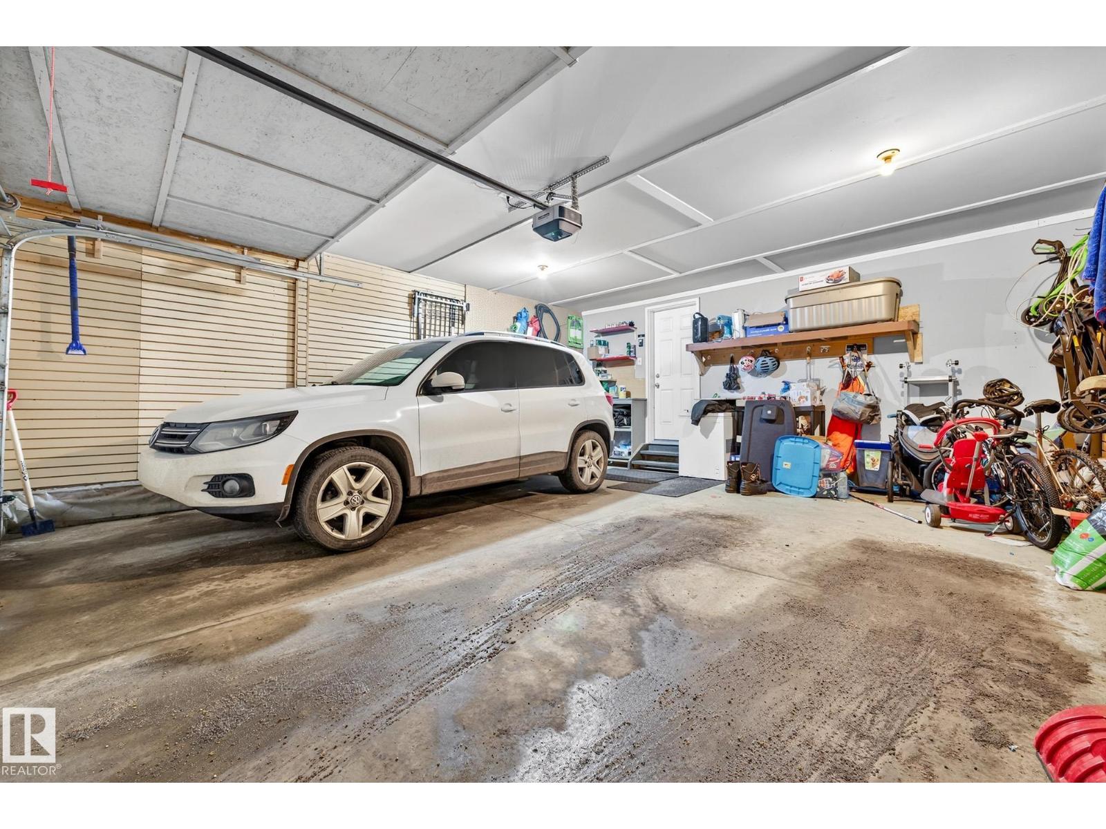 21907 95 AV NW - 41
