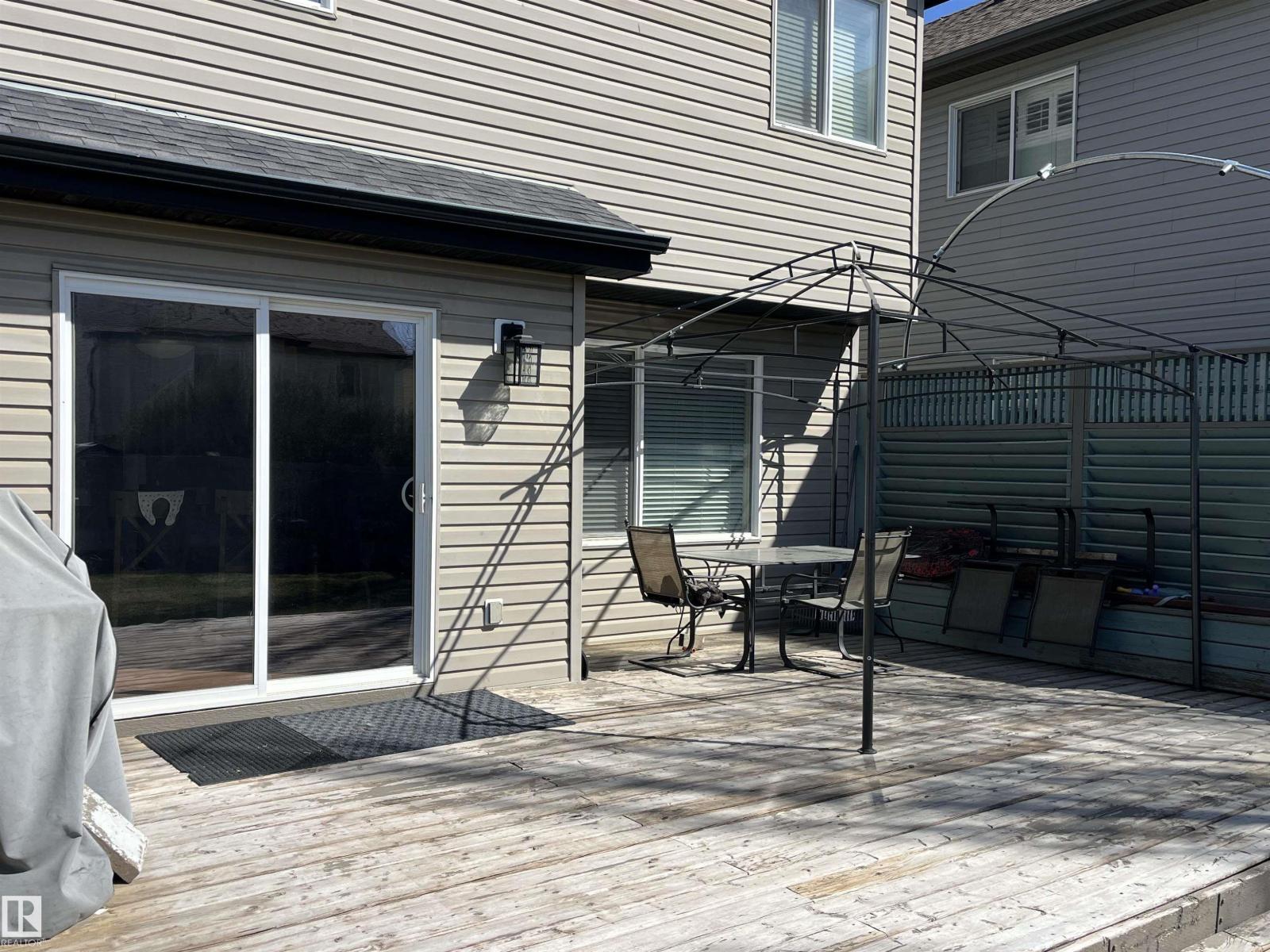 21907 95 AV NW - 43