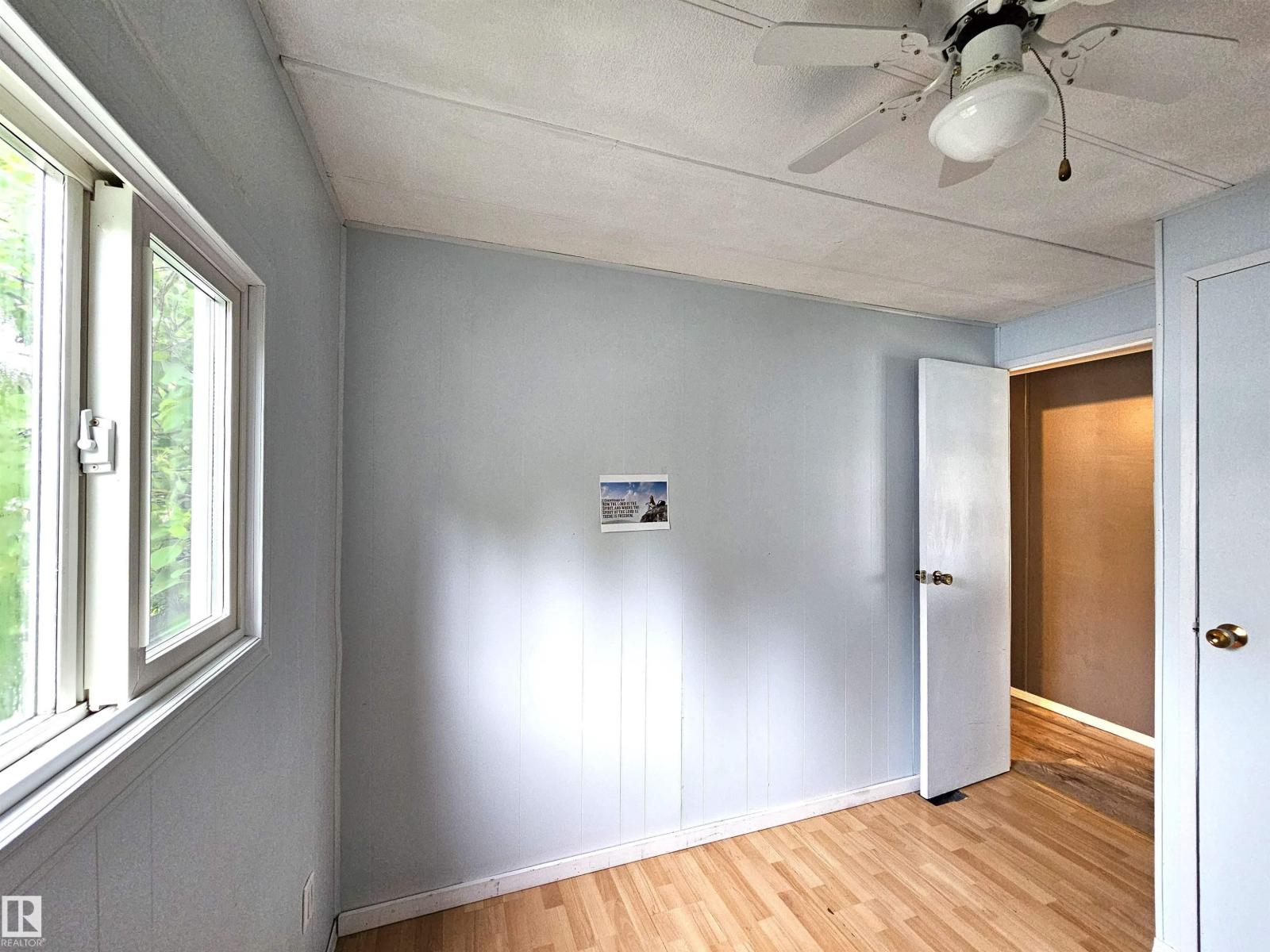 C17 - 6402 52 AV — photo 26