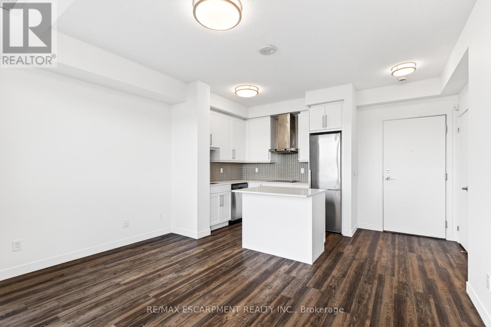 #611 2093 FAIRVIEW STREET - 6