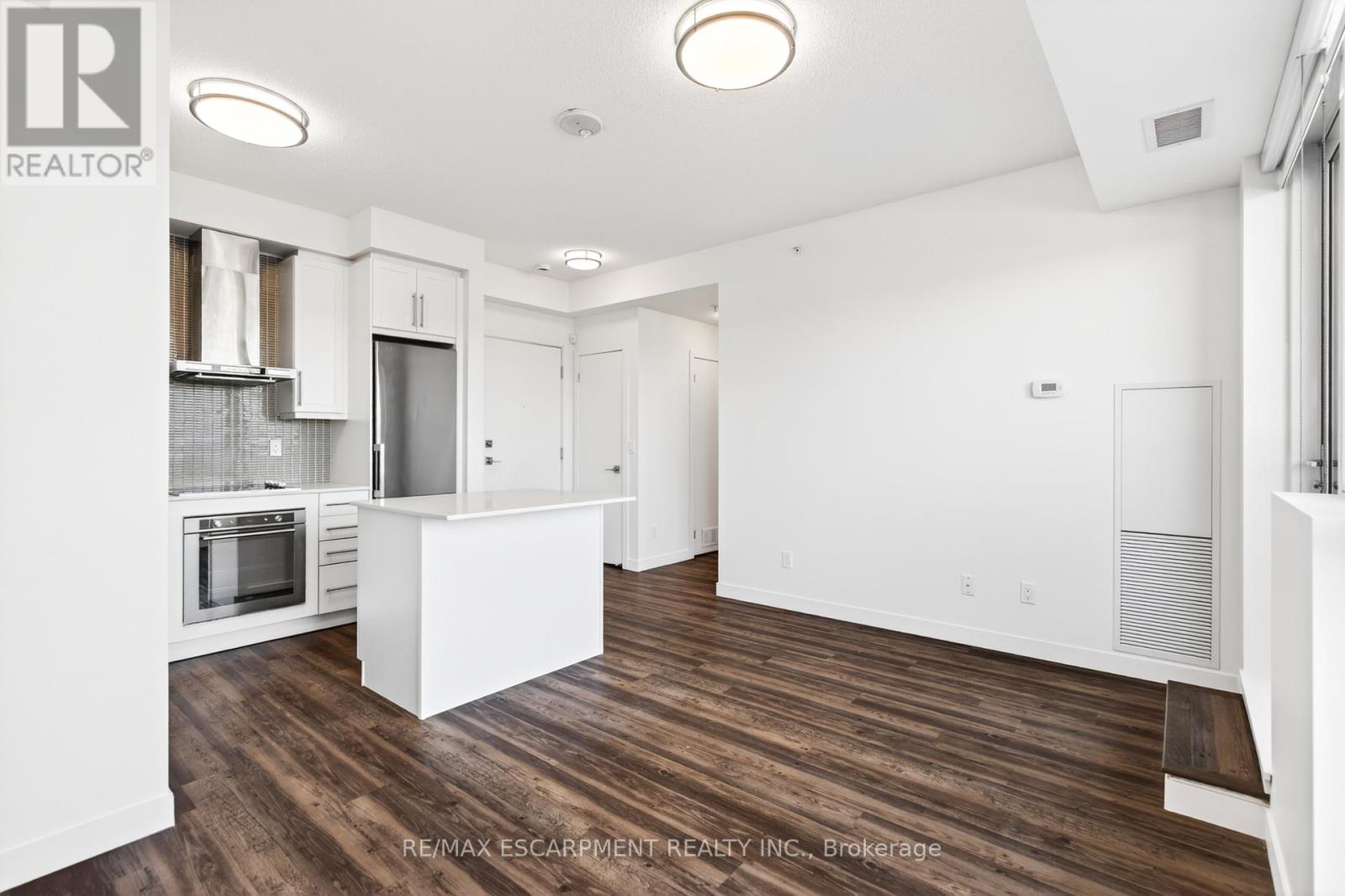 #611 2093 FAIRVIEW STREET - 7
