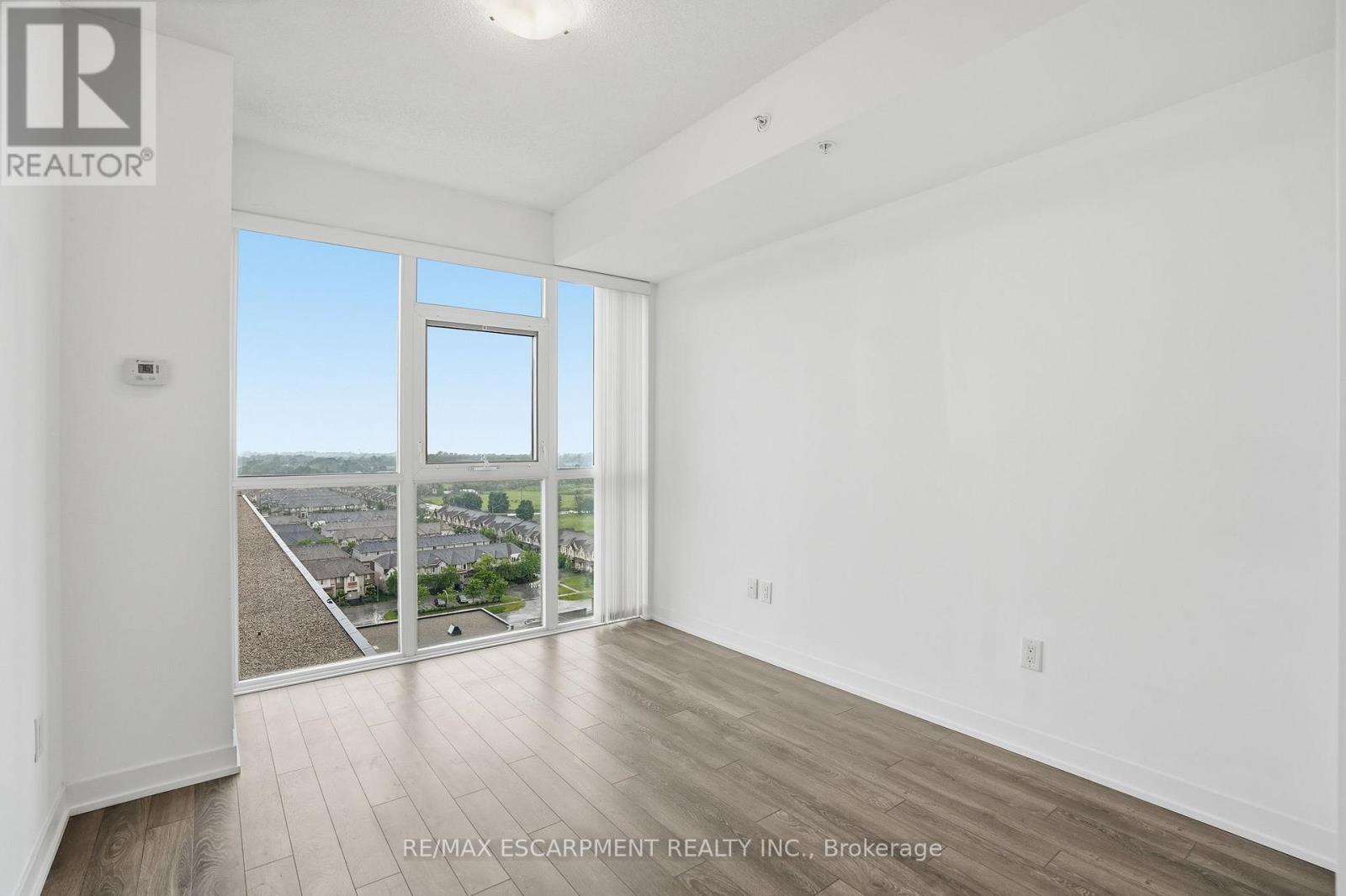 #1201 550 NORTH SERVICE ROAD - 21