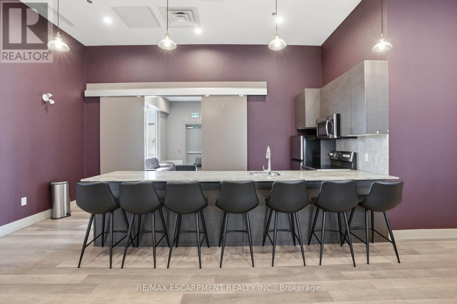 #1201 550 NORTH SERVICE ROAD - 31