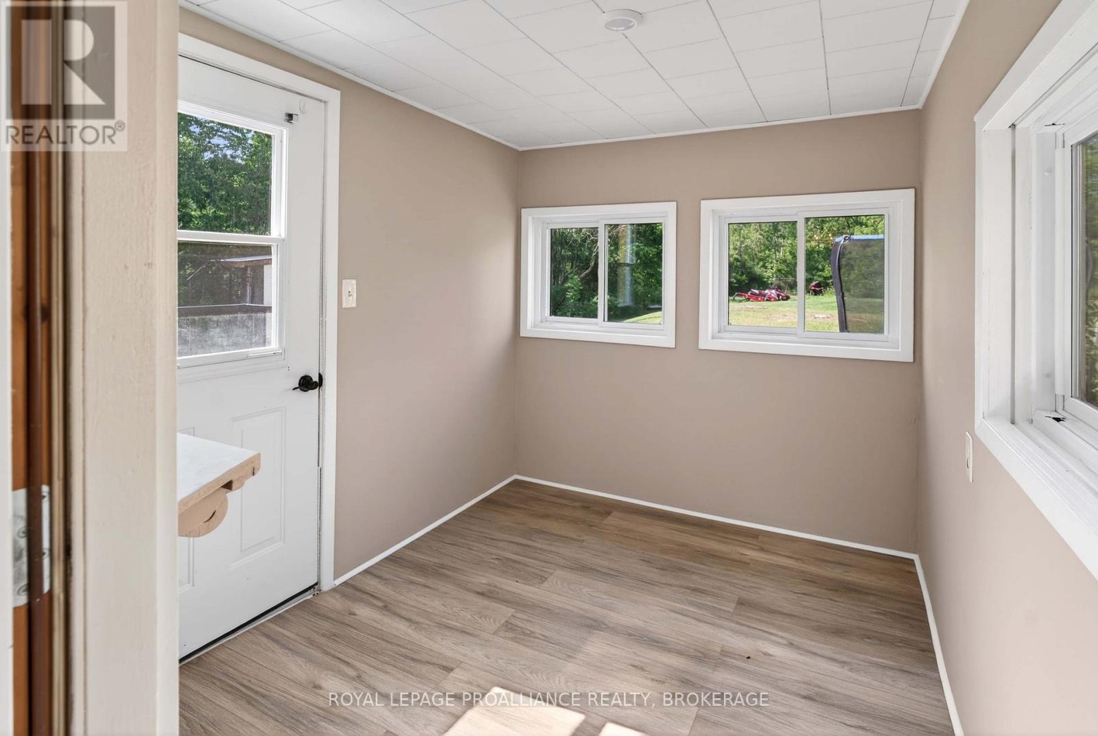 1040 ANTOINE ROAD - 19