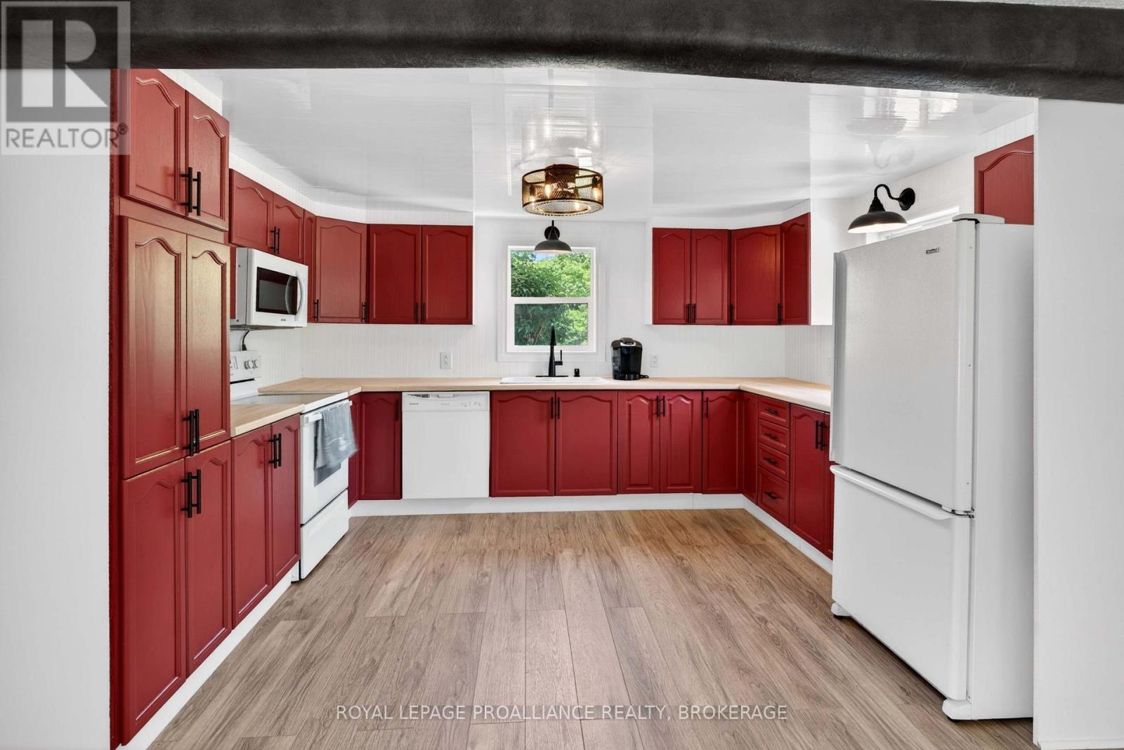 1040 ANTOINE ROAD - 11