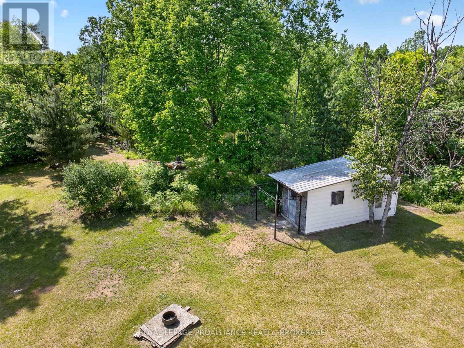 1040 ANTOINE ROAD - 34