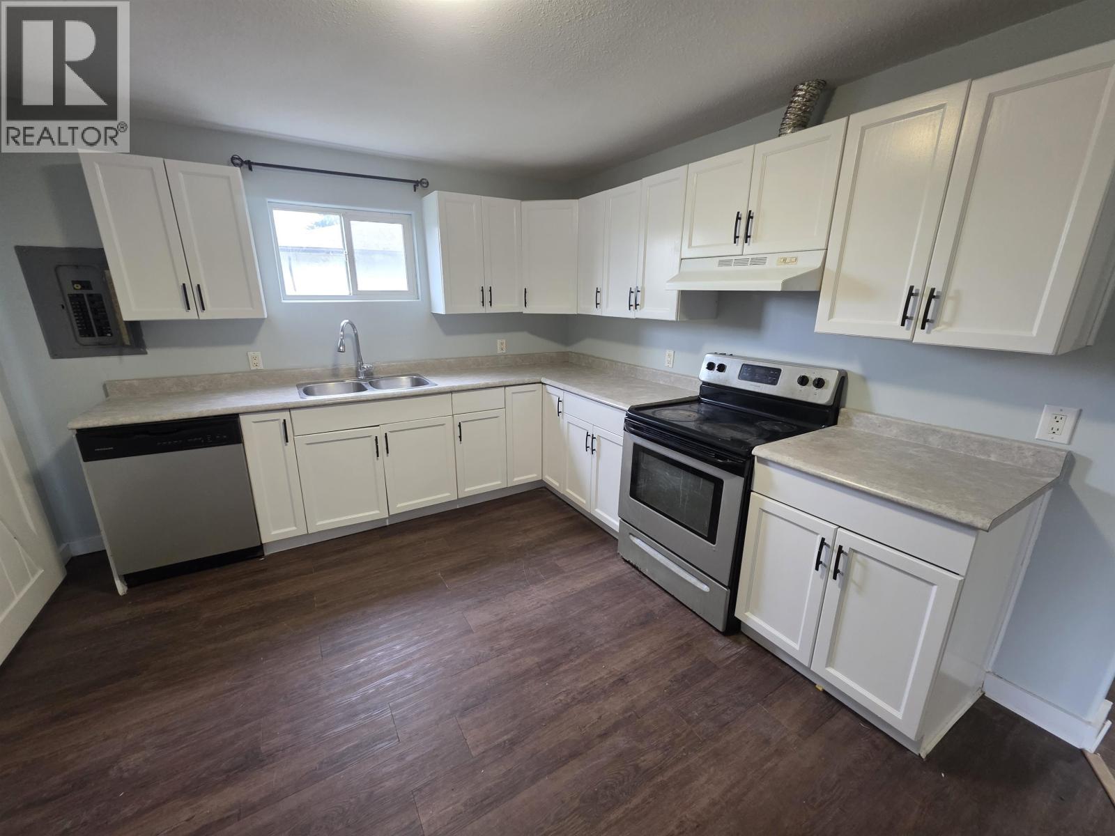 4626 SCOTT AVENUE - 2