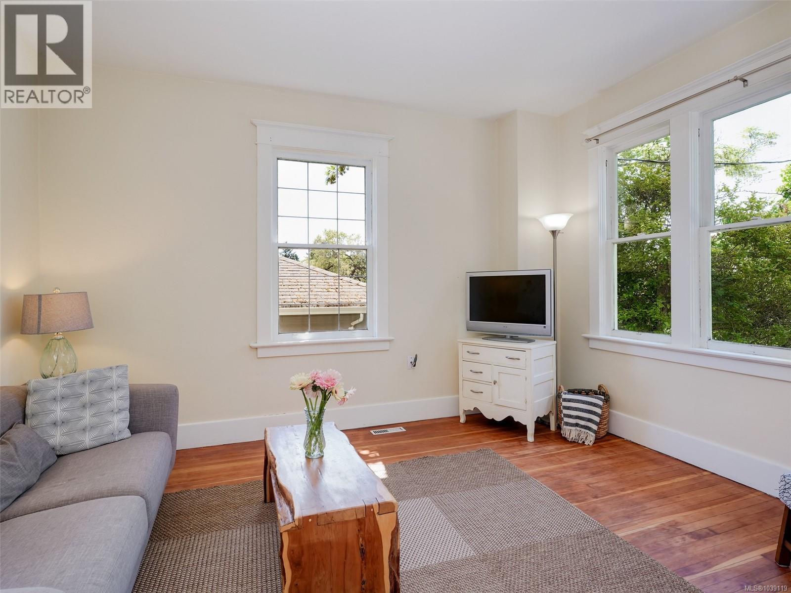 2623 Mt. Stephen Ave - 6