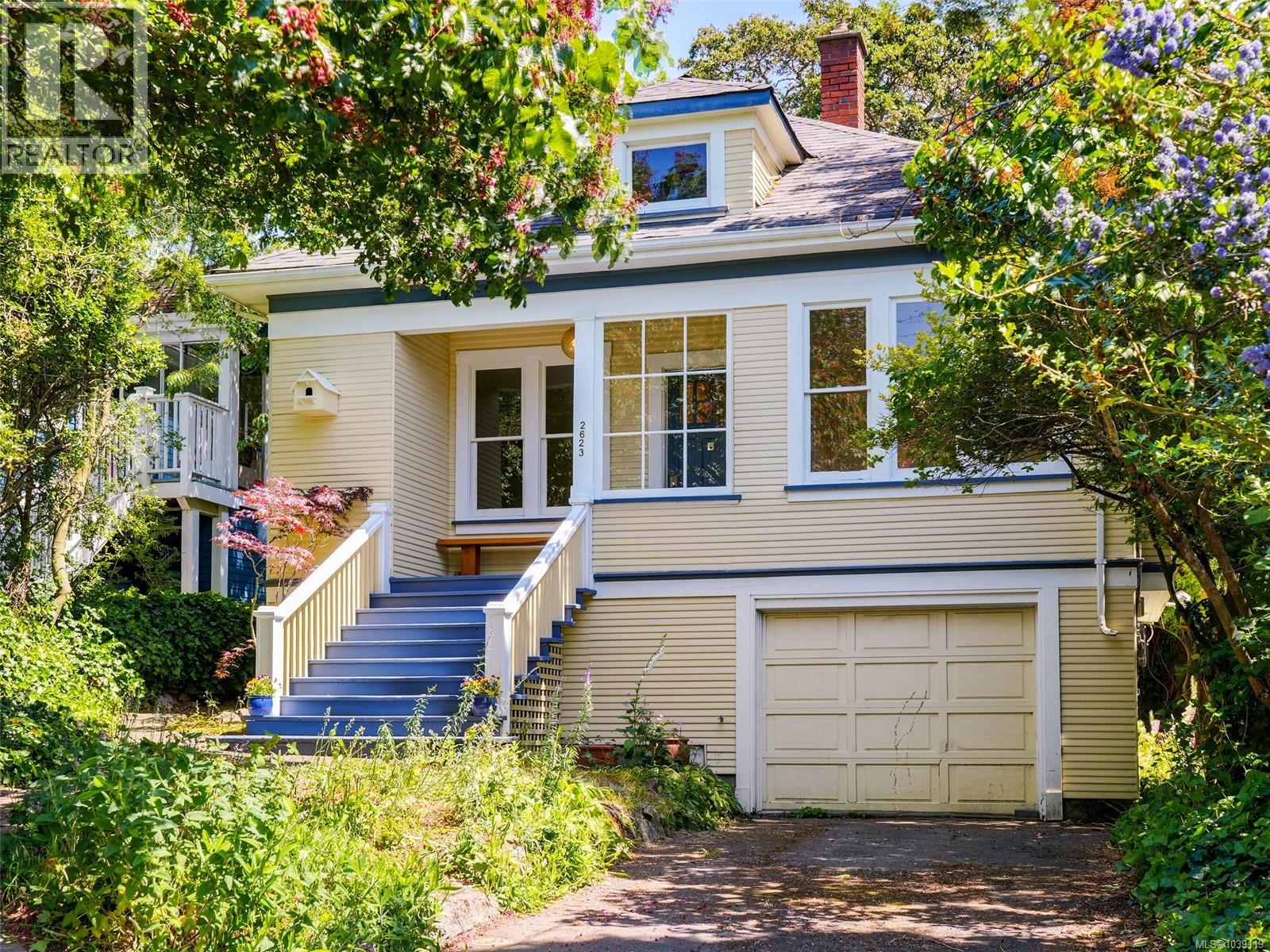  2623 Mt. Stephen Avenue, Victoria