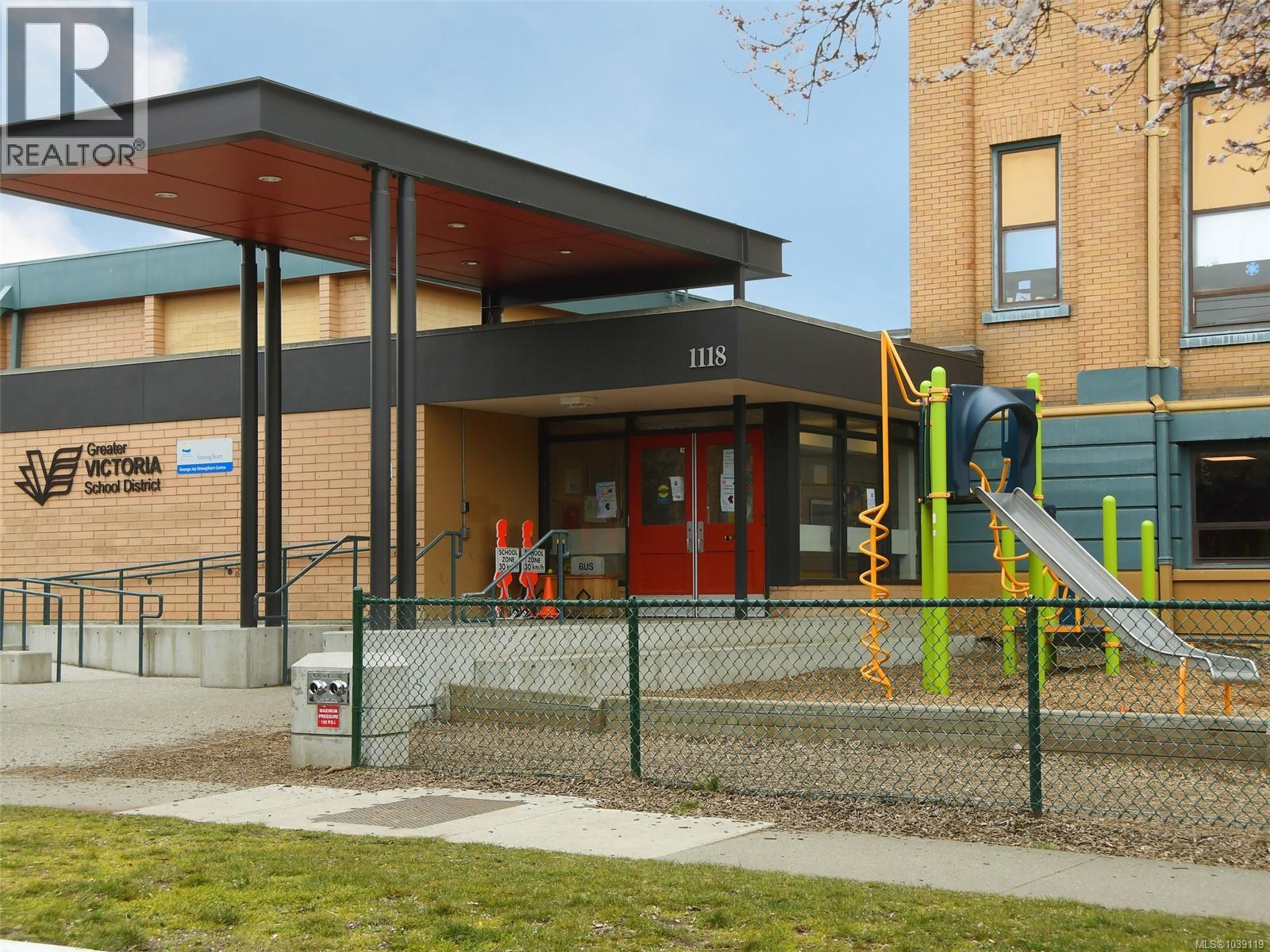 2623 Mt. Stephen Ave - 38