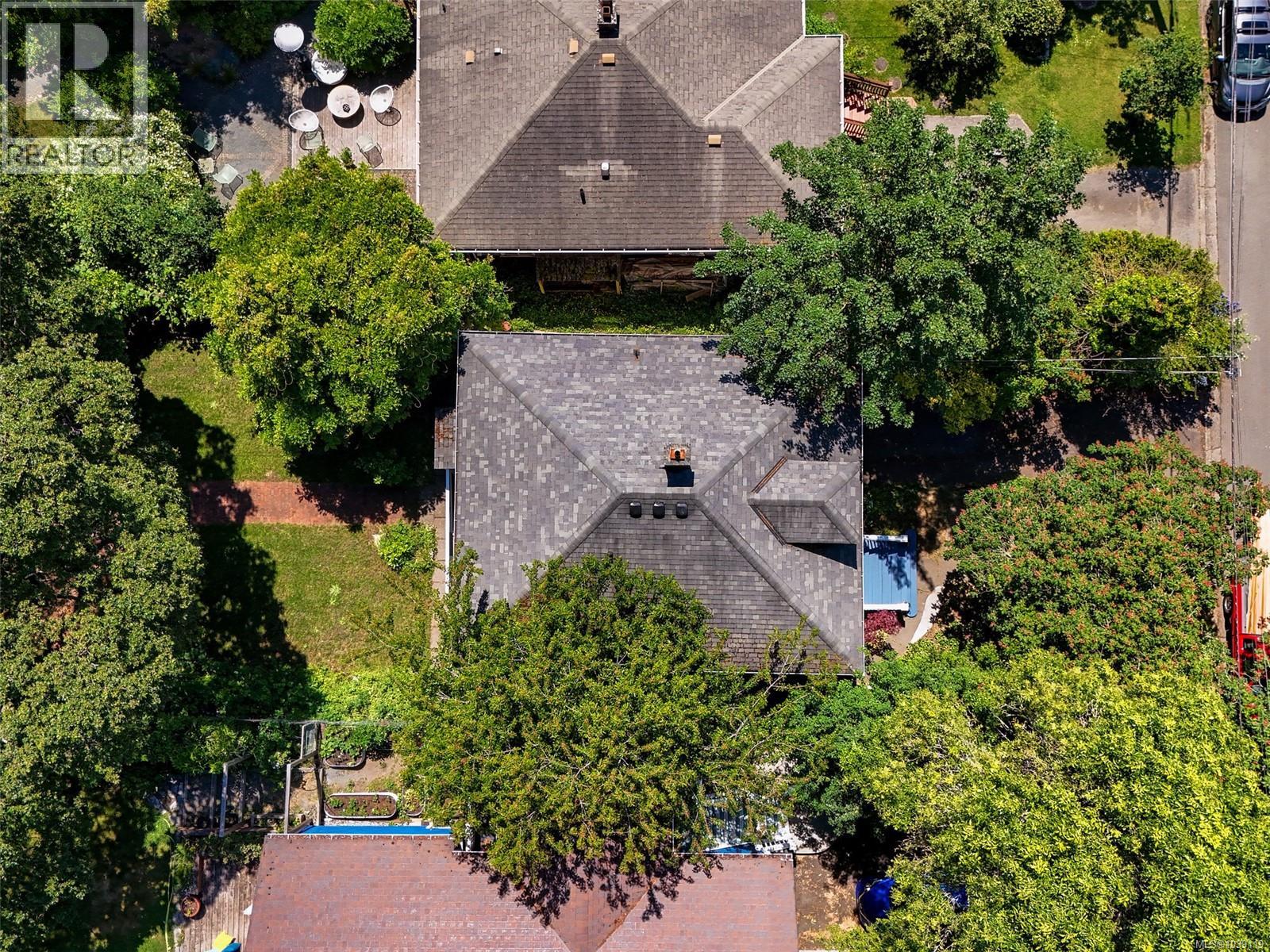 2623 Mt. Stephen Ave - 29