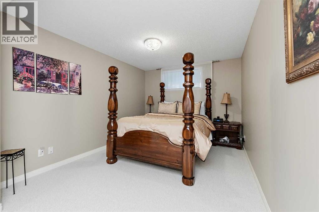 131 Invermere Close — photo 36