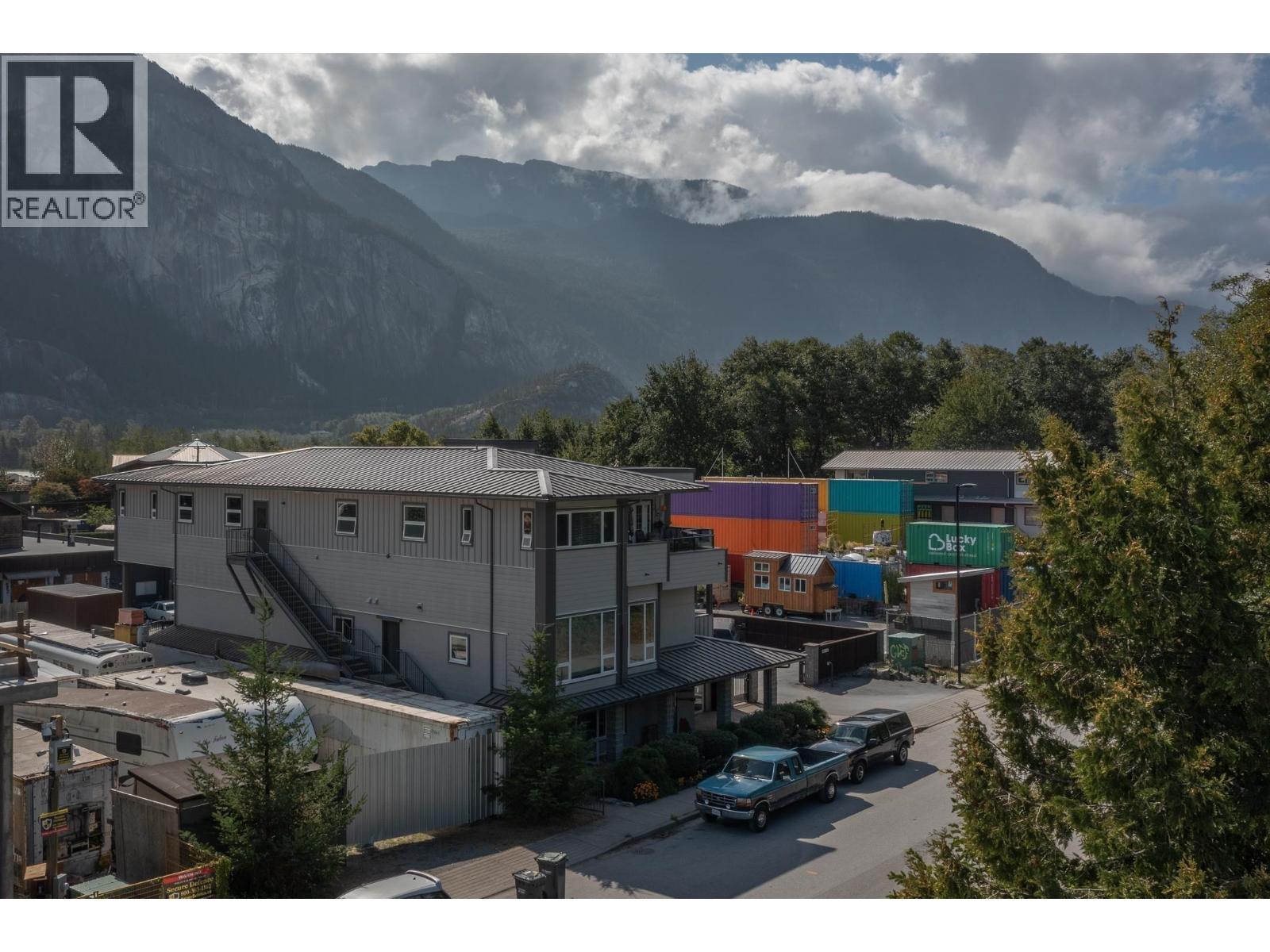 37718 THIRD AVENUE, Squamish