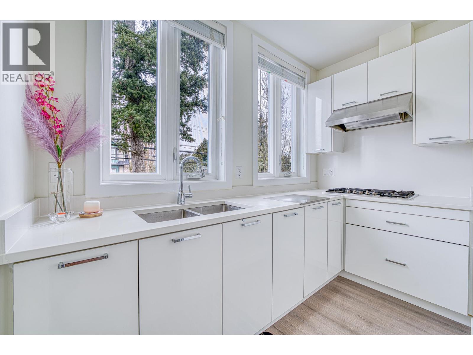 #13-9800 GRANVILLE Avenue, Richmond