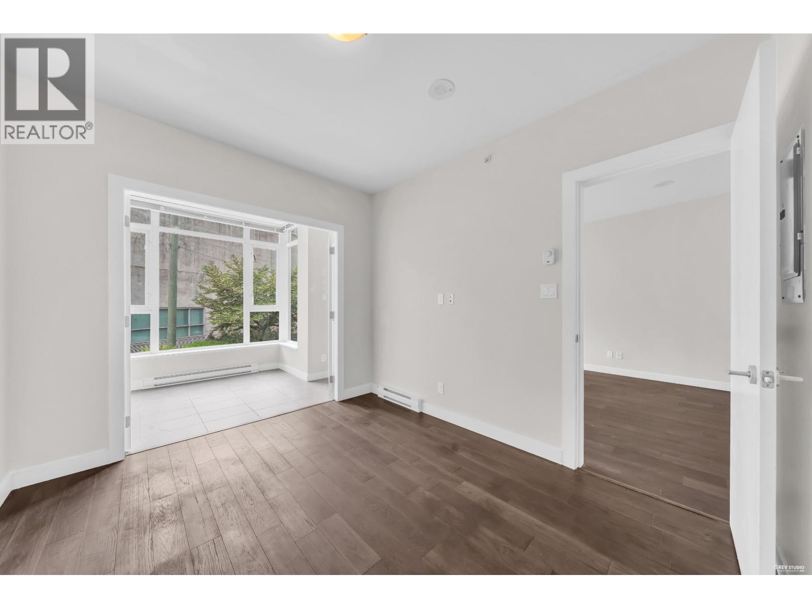 208 2321 SCOTIA STREET — photo 3