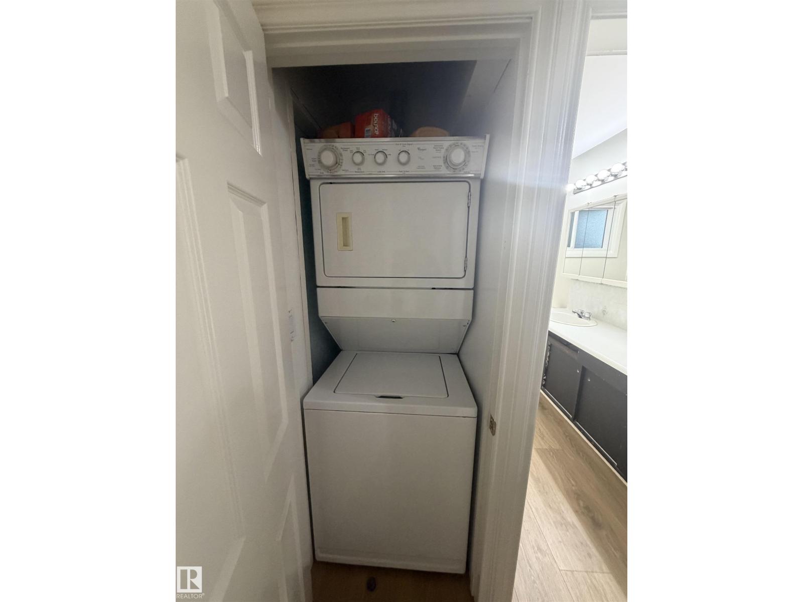 9640 74 AV NW — photo 11