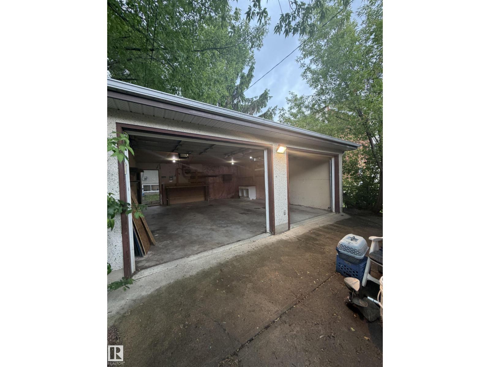 9640 74 AV NW — photo 13