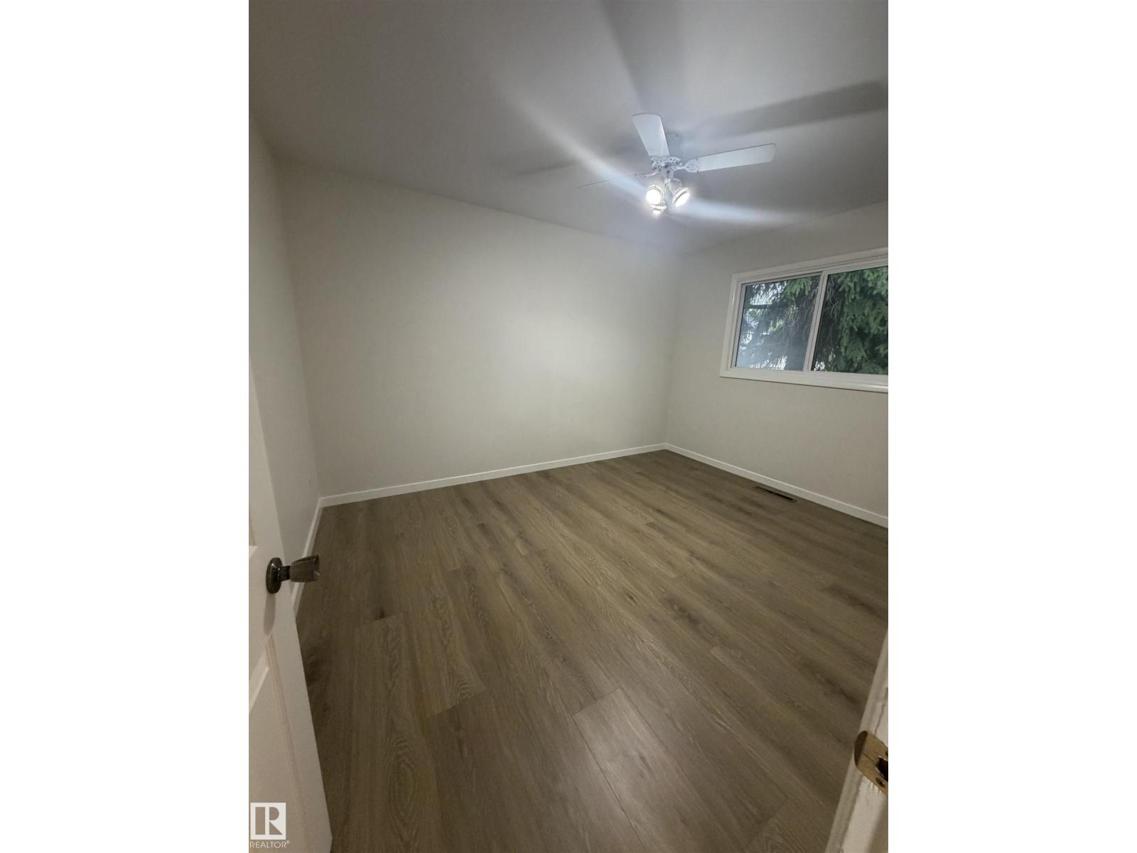 9640 74 AV NW — photo 9