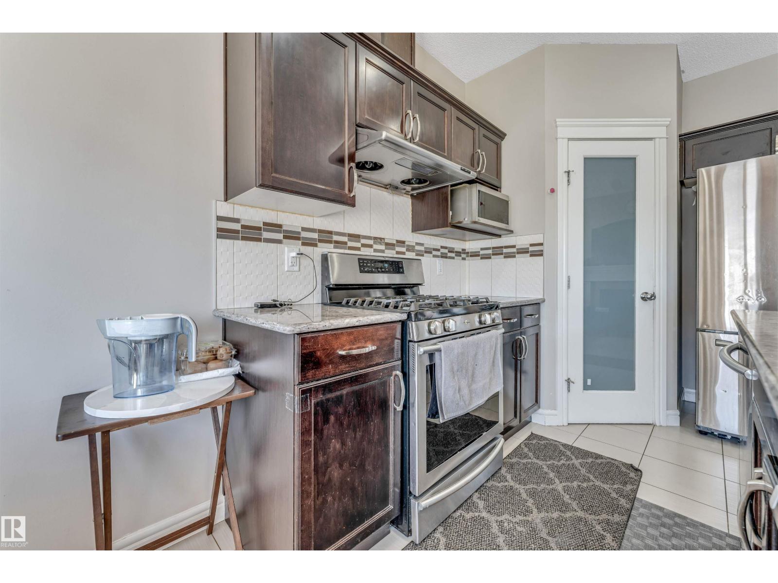 2903 16 Ave NW - 10