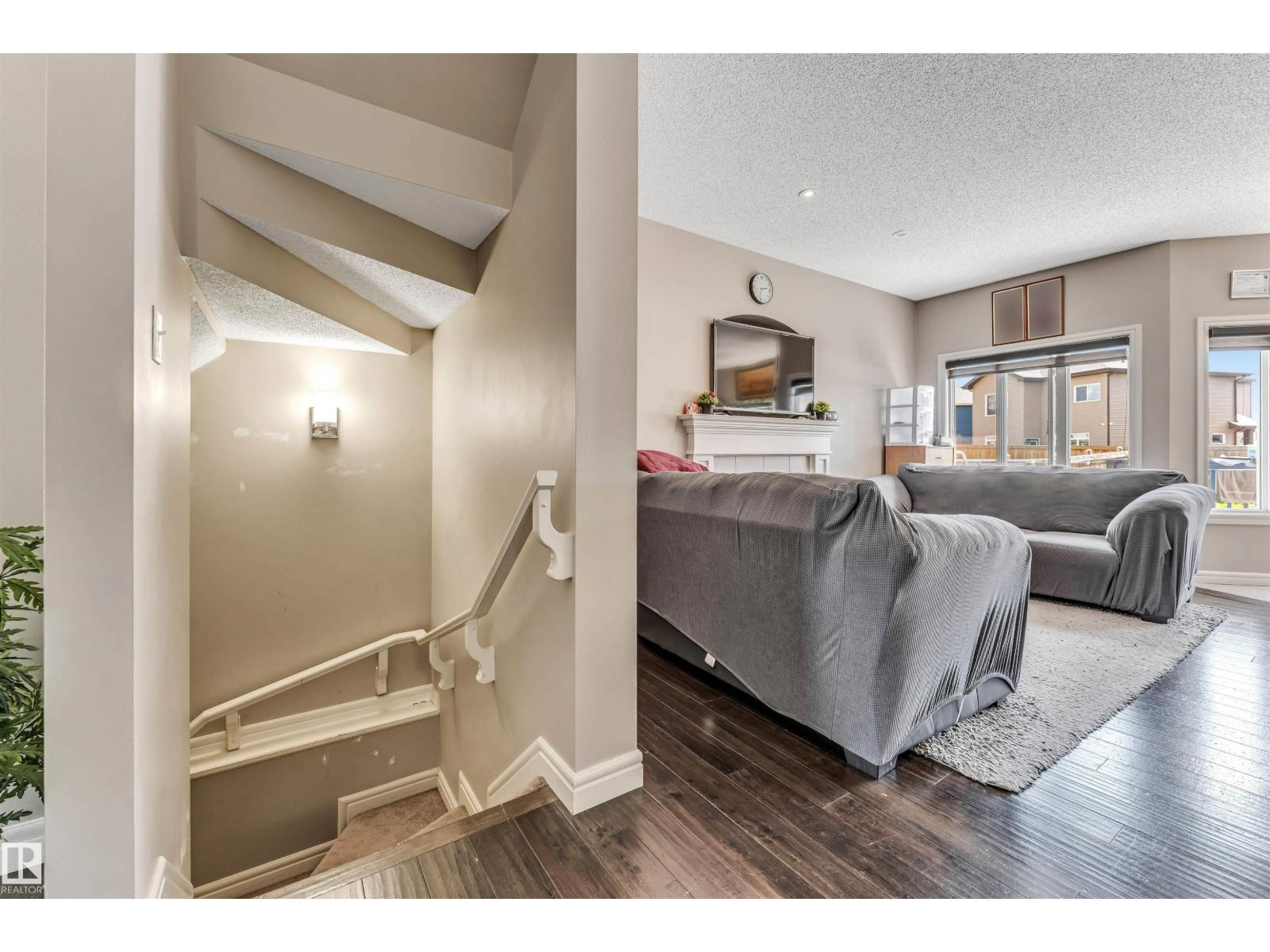 2903 16 Ave NW - 12