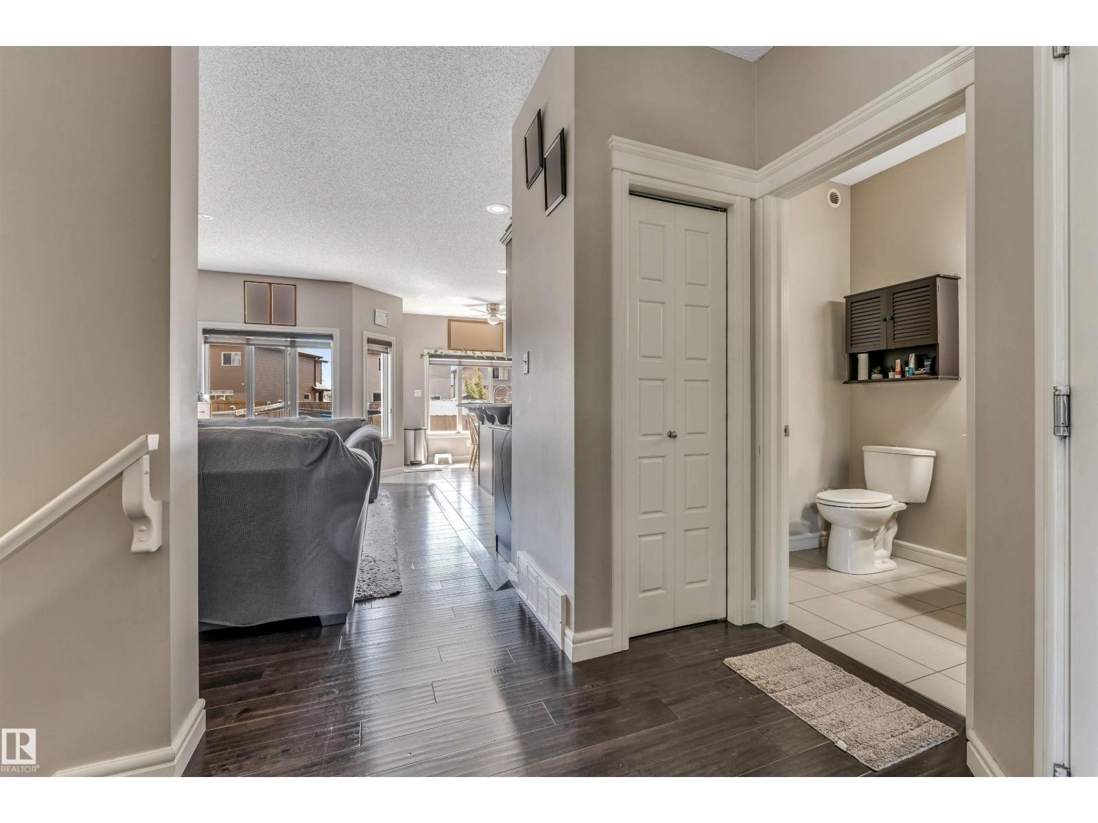 2903 16 Ave NW - 13