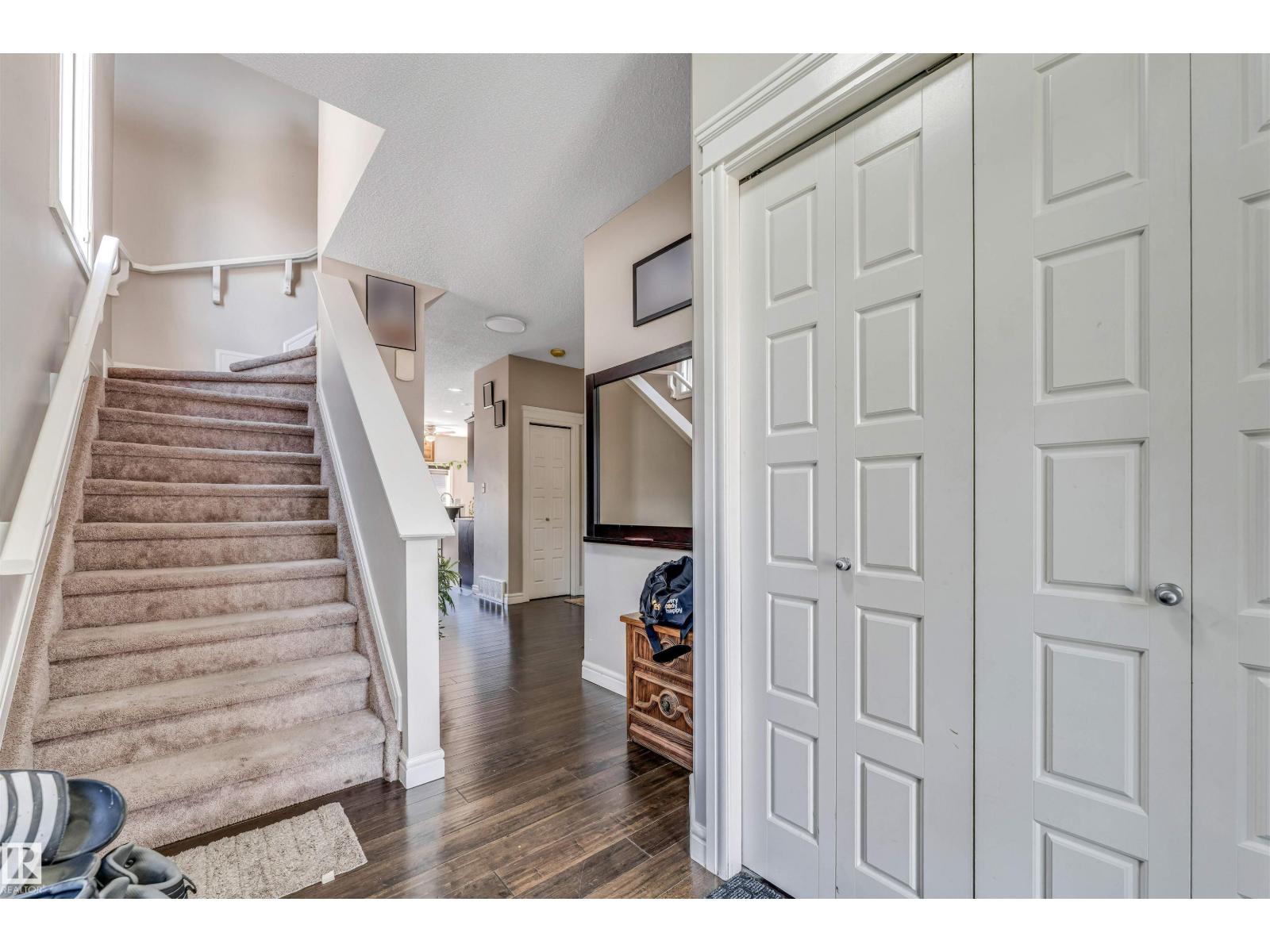 2903 16 Ave NW - 16