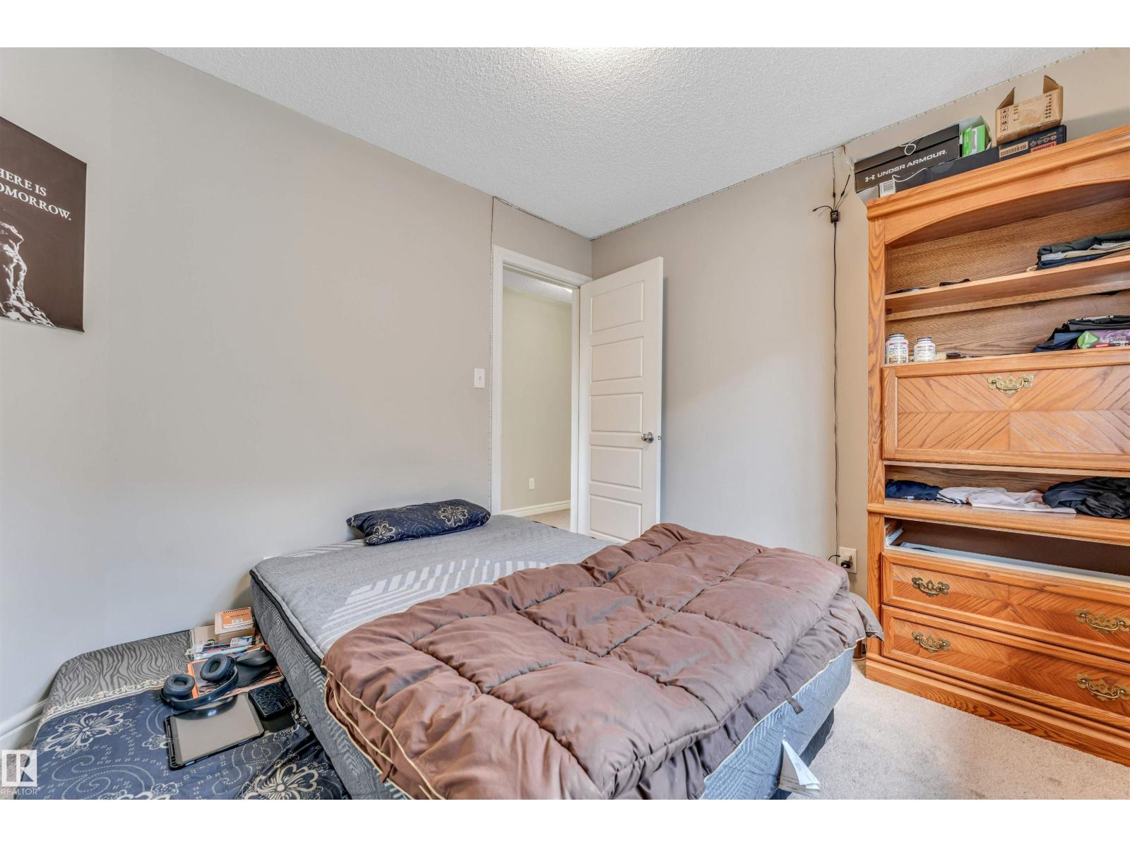 2903 16 Ave NW - 24