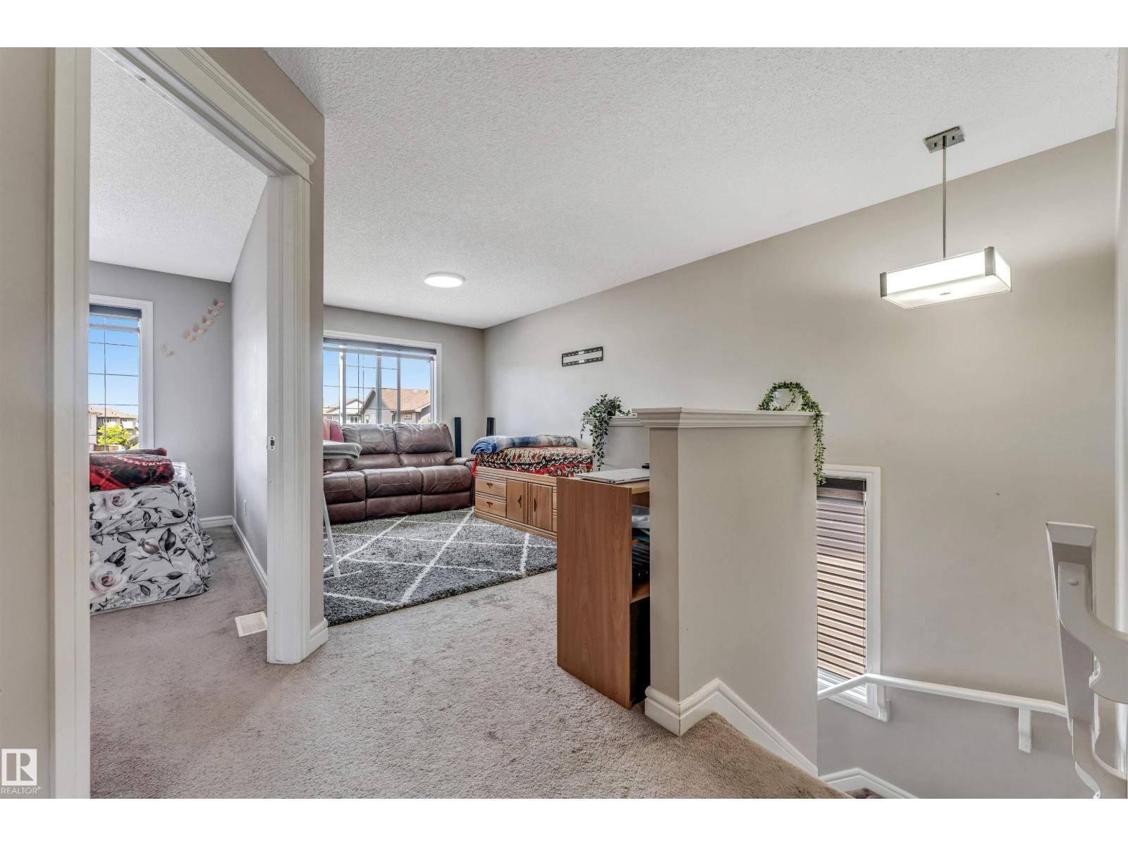 2903 16 Ave NW - 30