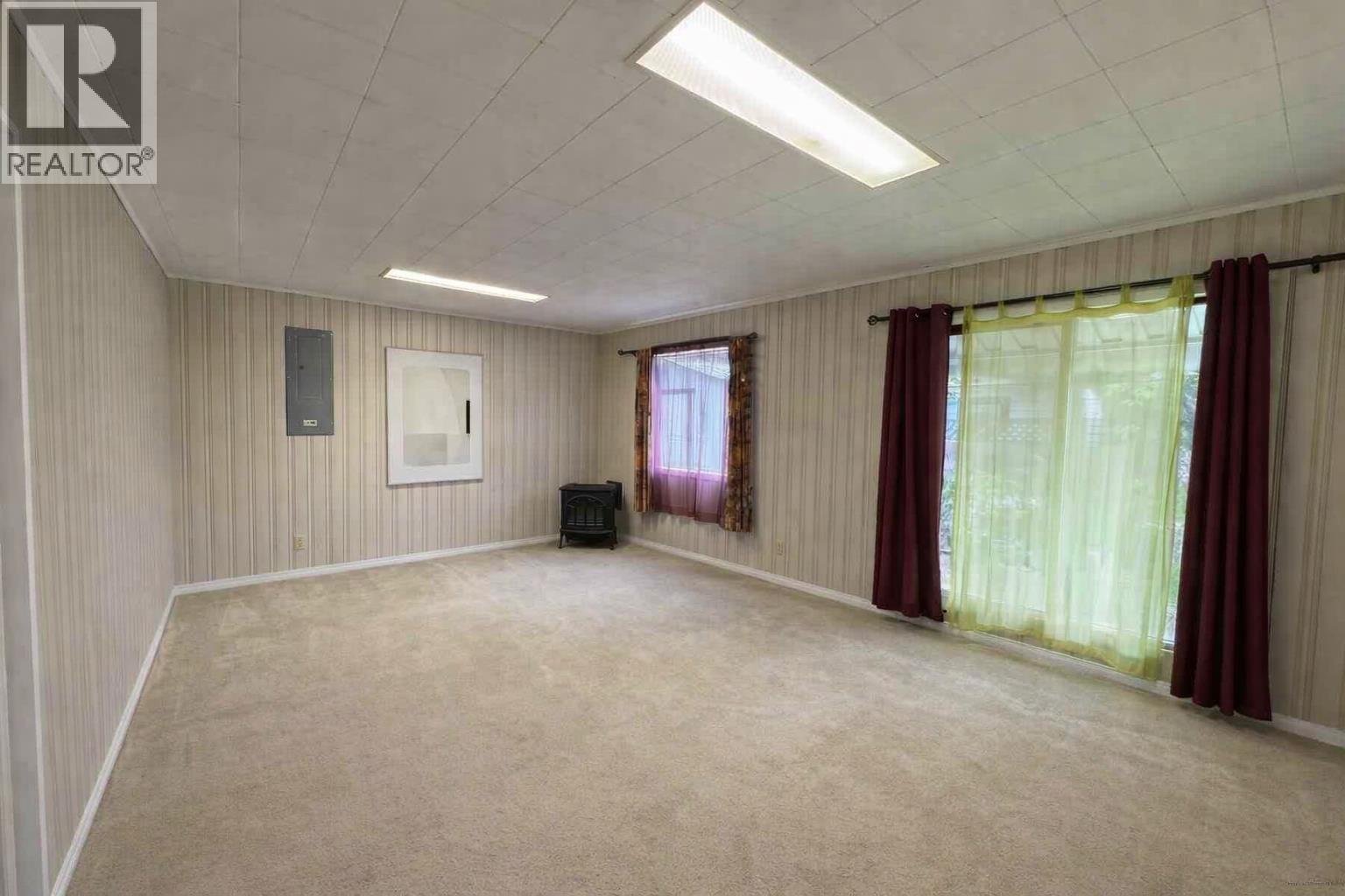 896 DAVIS ROAD, Gibsons