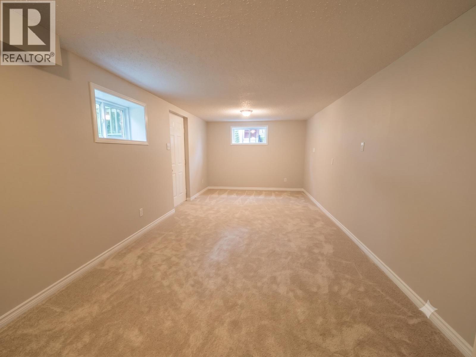 896 DAVIS ROAD, Gibsons