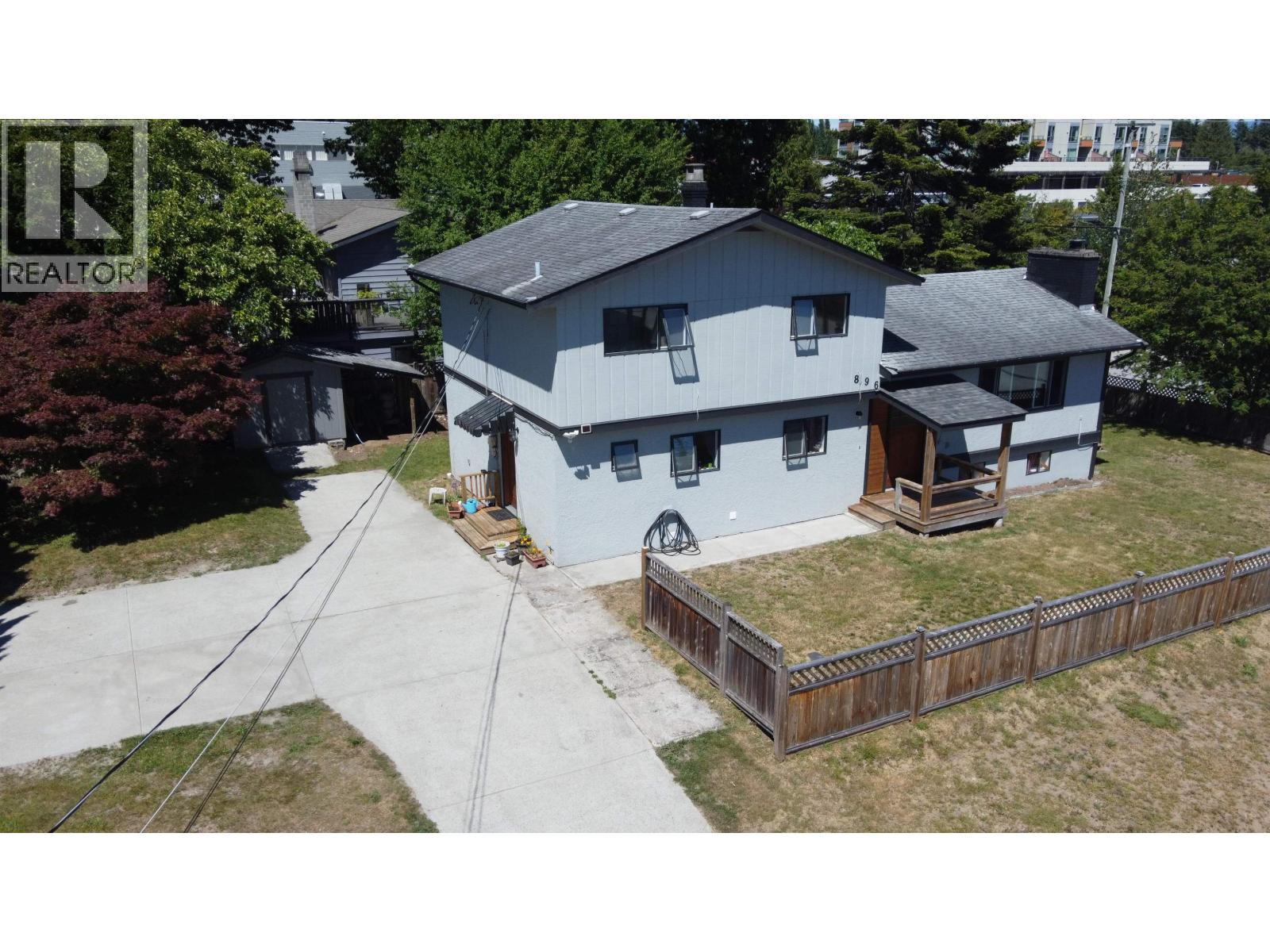 896 DAVIS ROAD, Gibsons