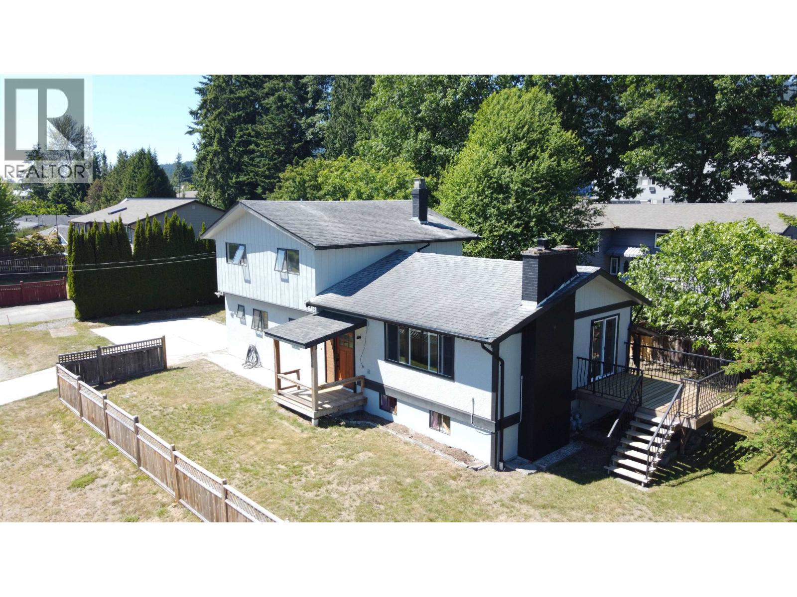896 DAVIS ROAD, Gibsons