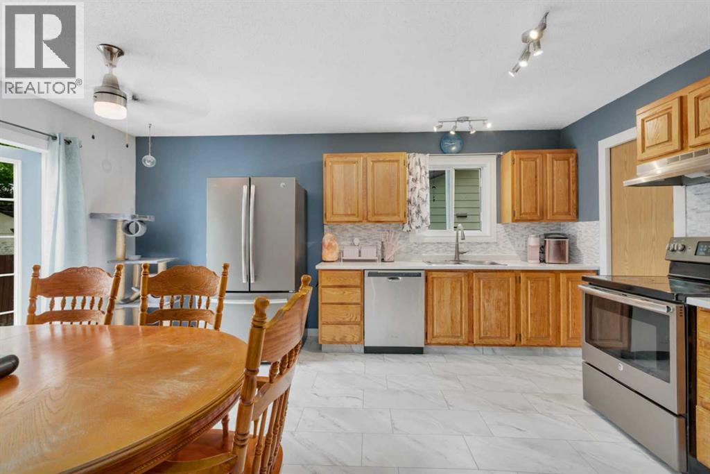 4605 53 Street — photo 11