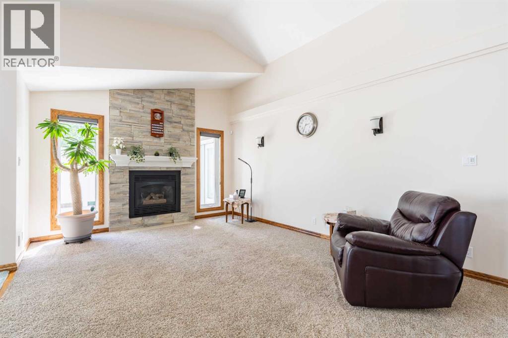 4016 49 Avenue — photo 33