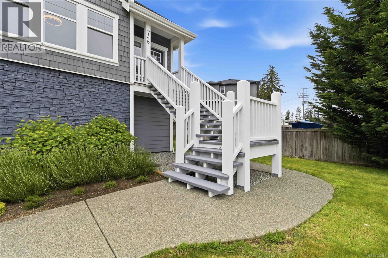 746 Bear Mountain Pkwy - 4