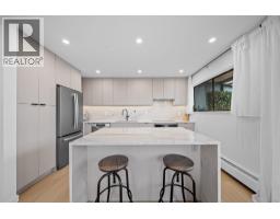 402 110 Seventh Street, New Westminster, BC V3M5W5 Photo 8