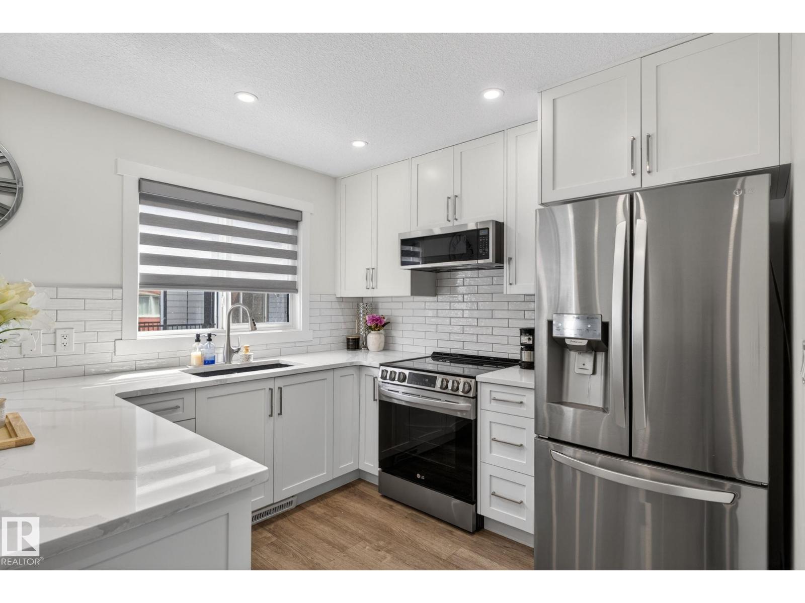 #16 9250 156 AV NW - 10