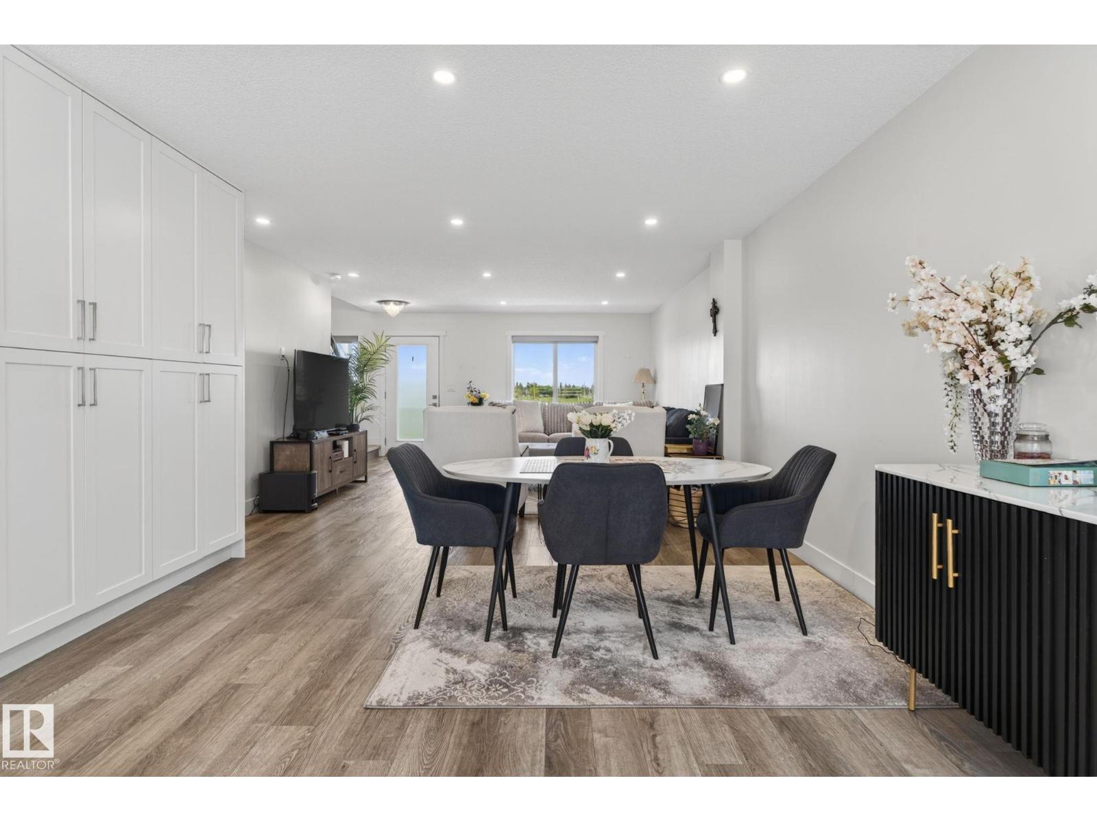#16 9250 156 AV NW - 15