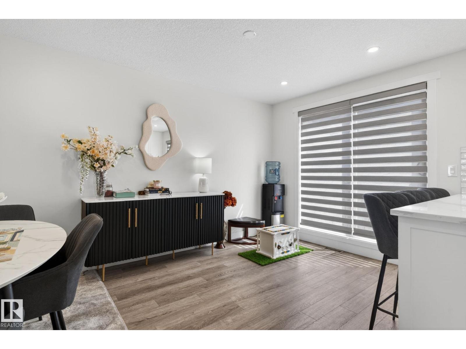 #16 9250 156 AV NW - 17