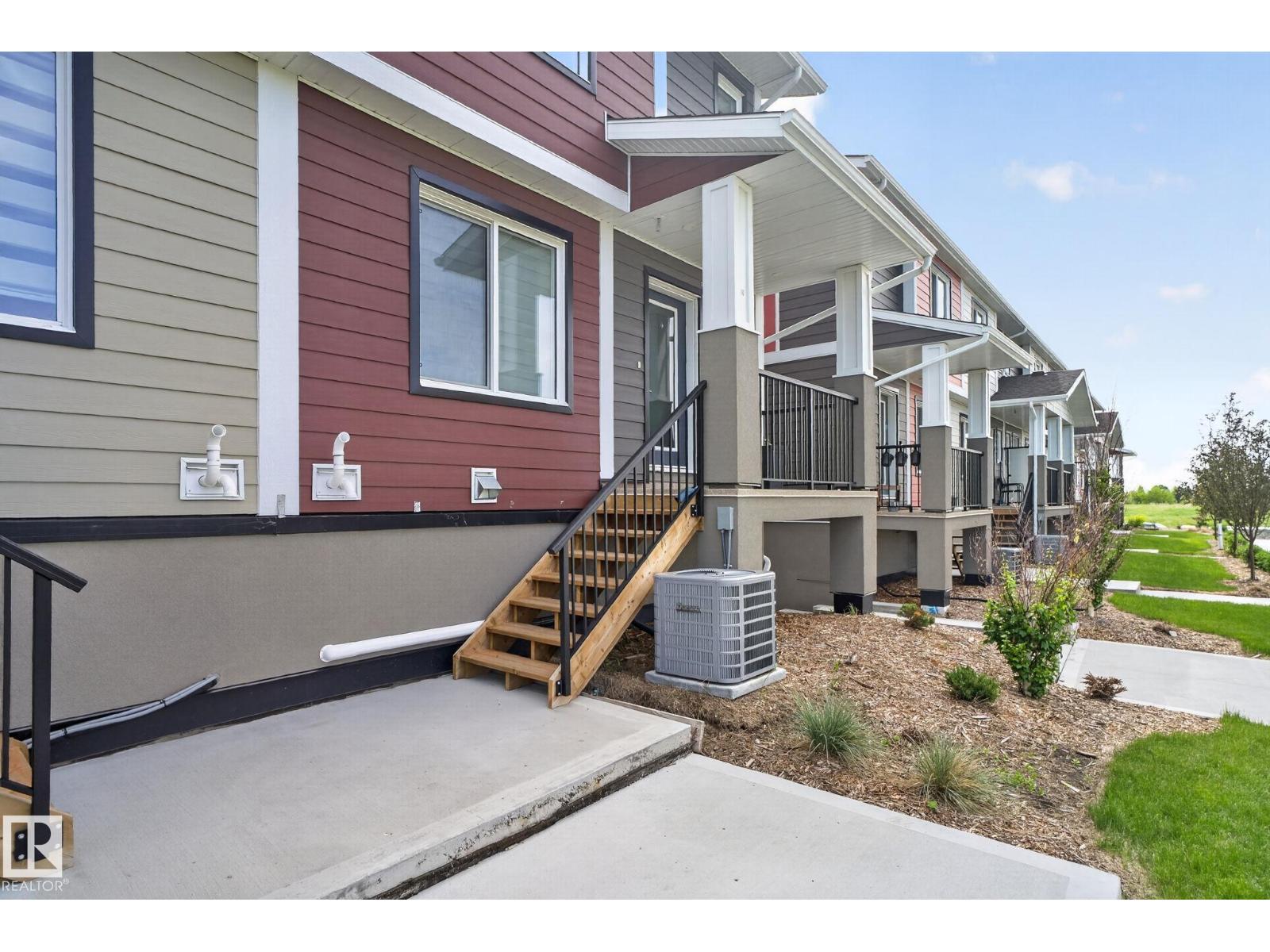 #16 9250 156 AV NW - 3