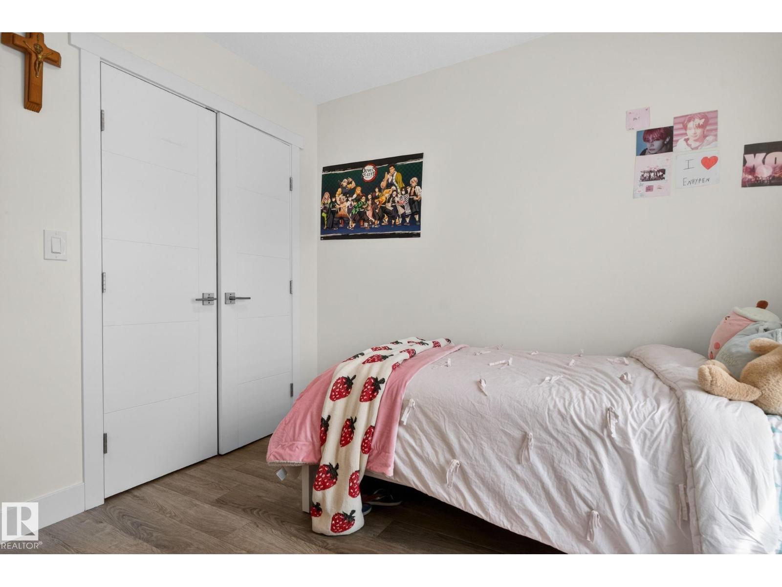 #16 9250 156 AV NW - 30