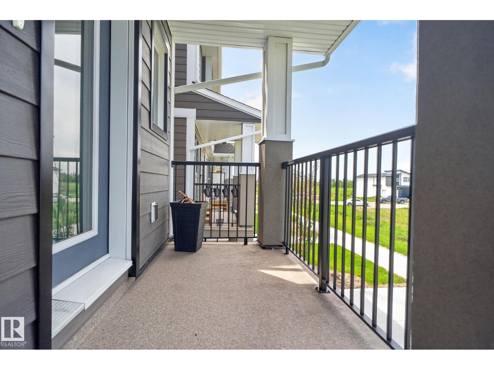 #16 9250 156 AV NW - 4