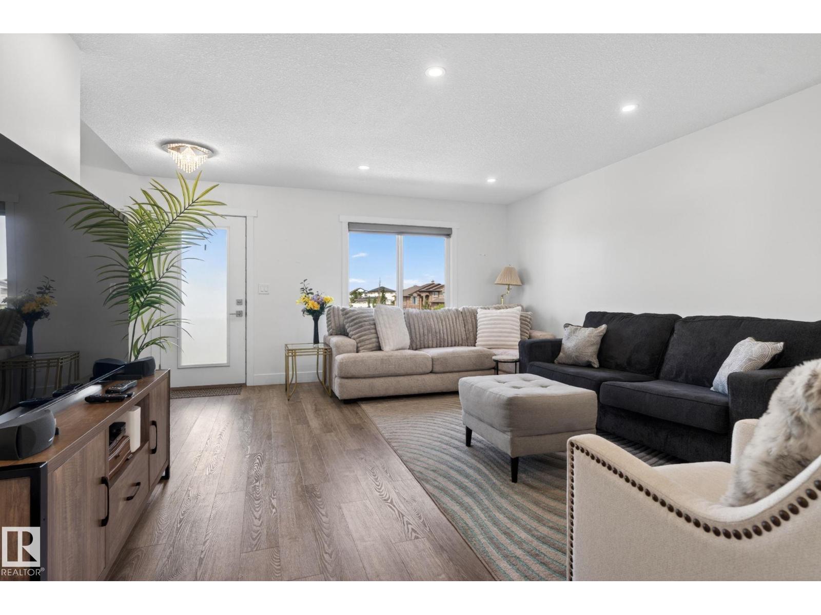 #16 9250 156 AV NW - 7