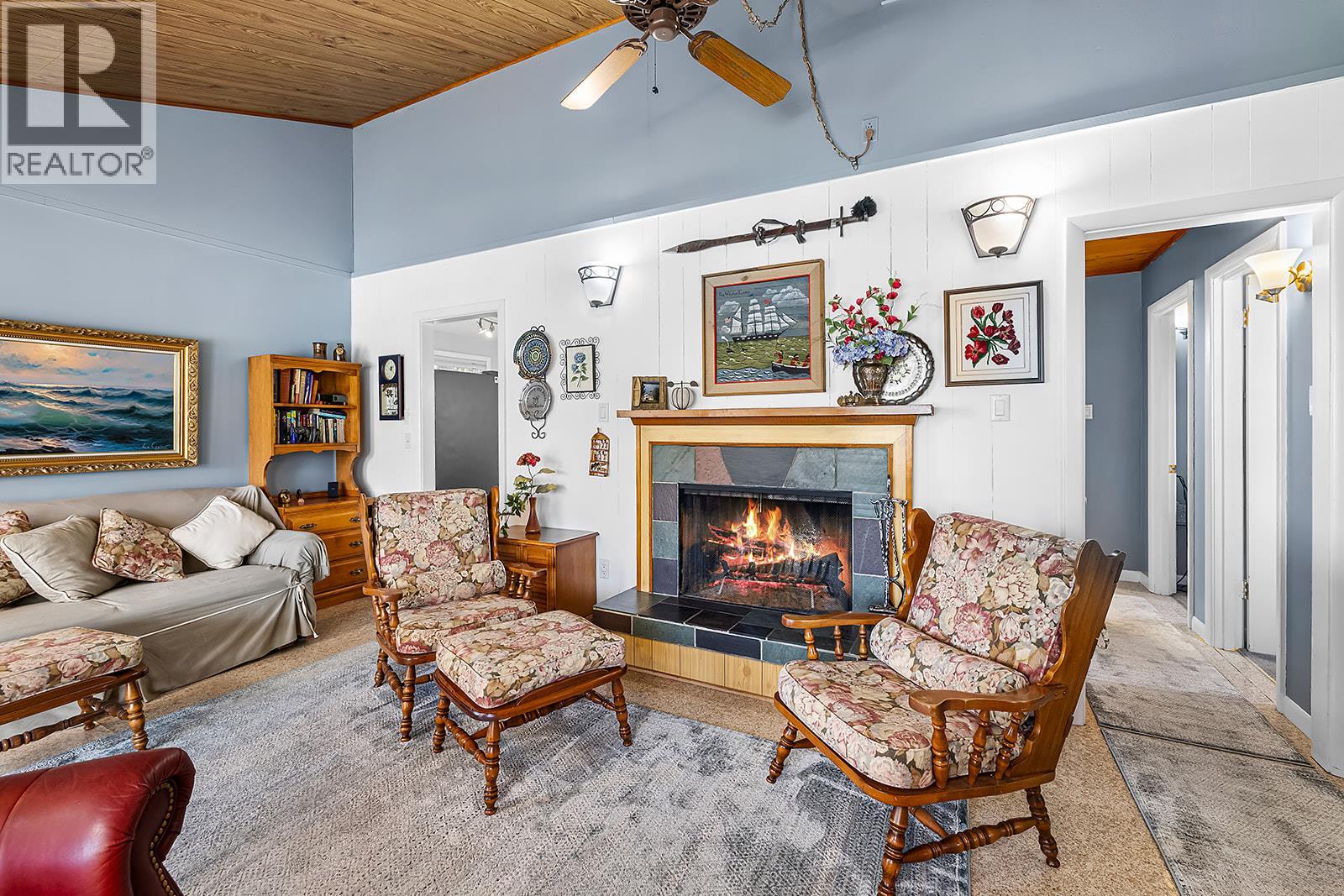 695 Lakeview Road - 20