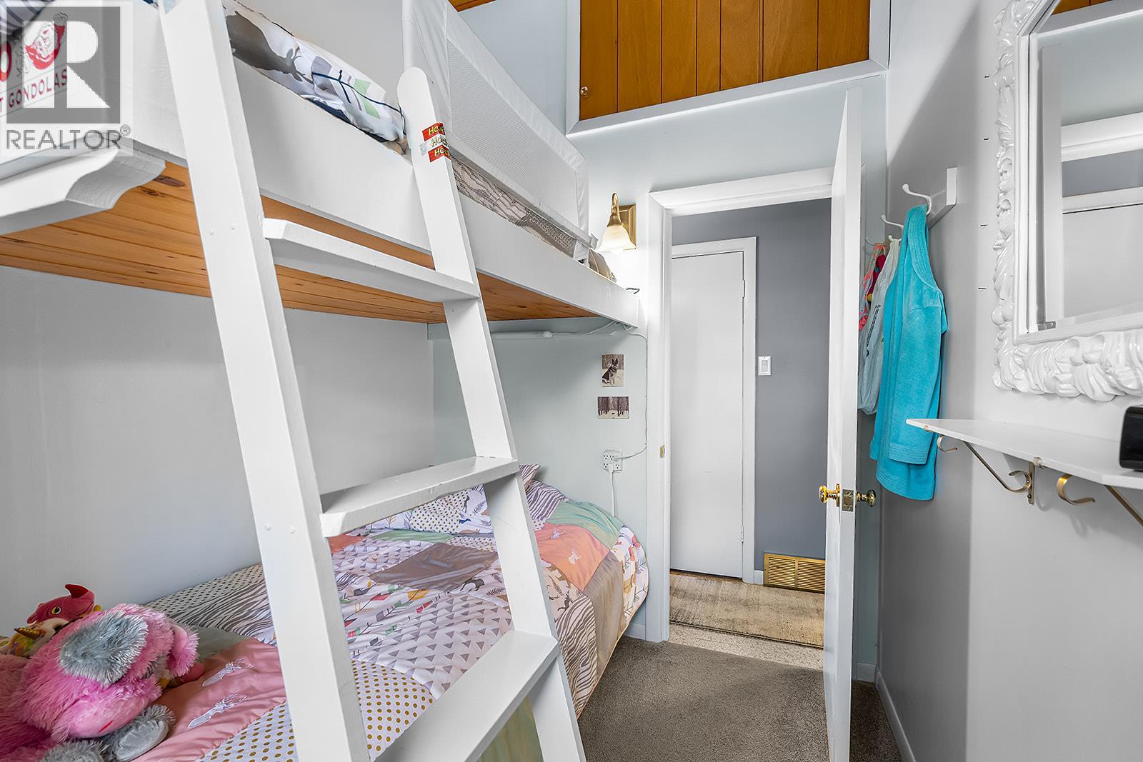 695 Lakeview Road - 28
