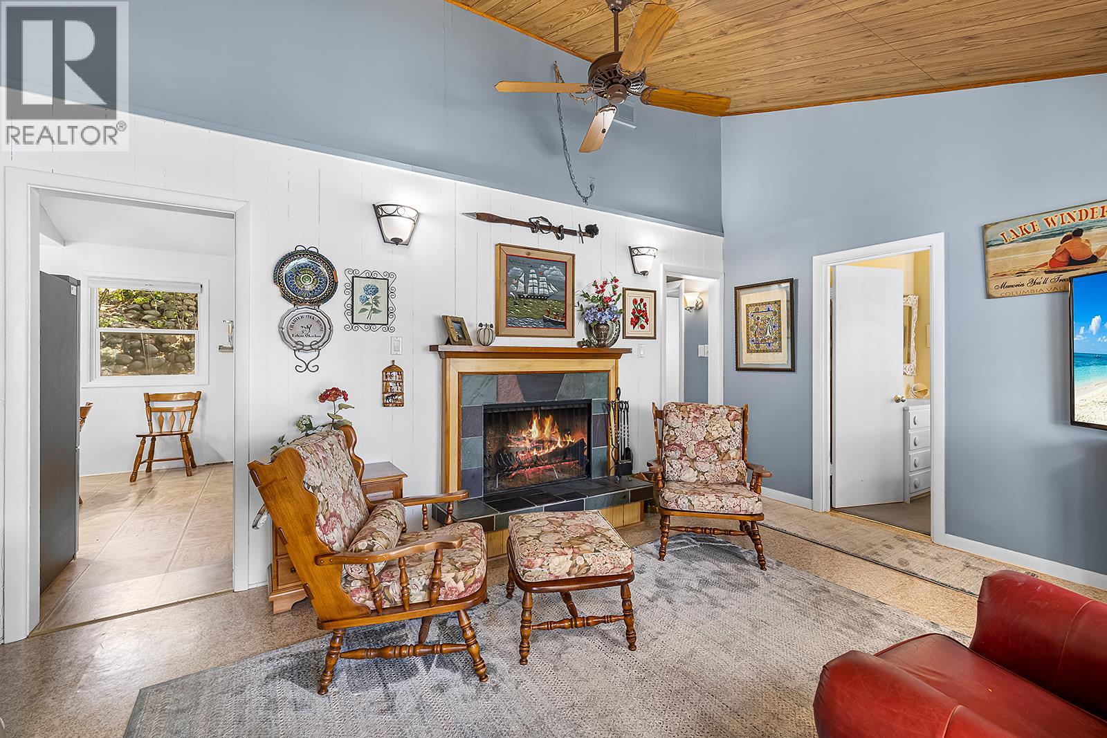 695 Lakeview Road - 21