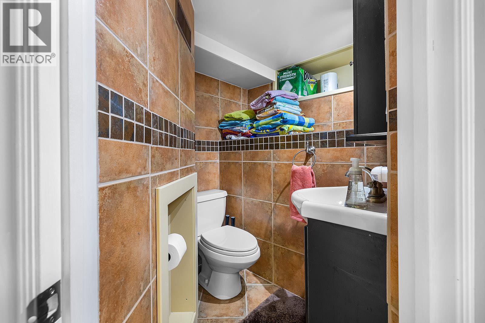 695 Lakeview Road - 41
