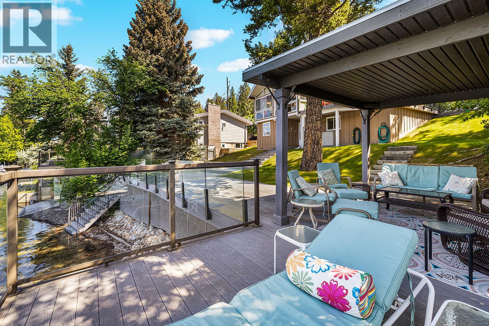 695 Lakeview Road - 12