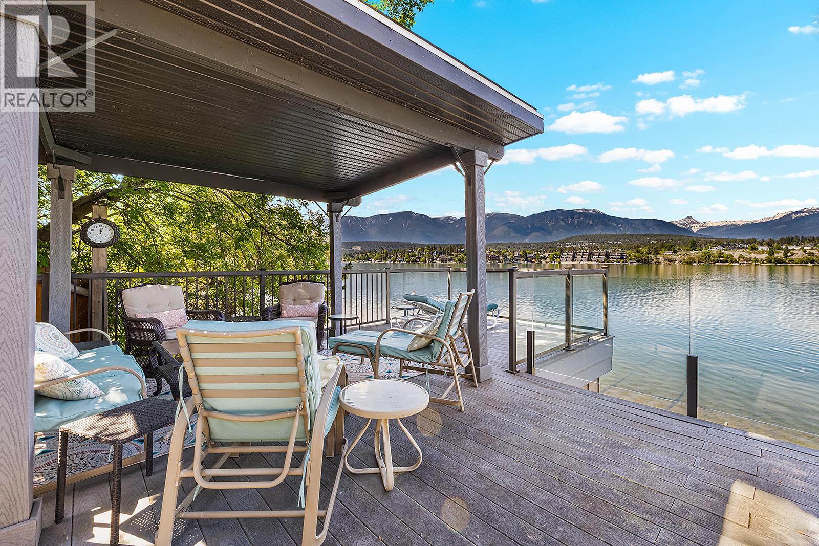 695 Lakeview Road - 6